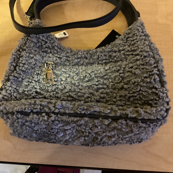 Zaree Crossbody Gray 10x6 Crossbody 20 inch adjustable strap drop - Picture 4 of 6